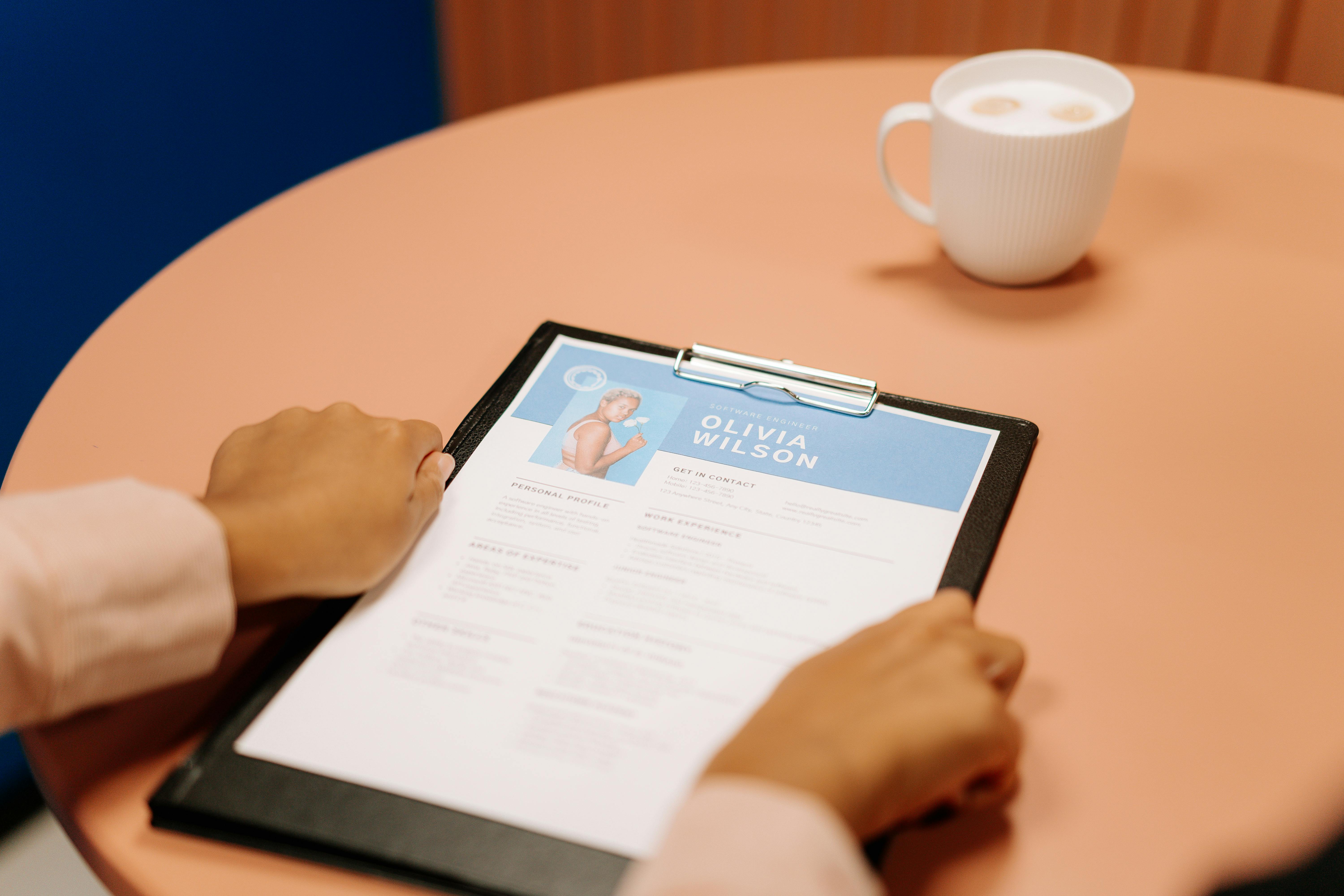 How to Write a Winning CV - Professional CV writing guide